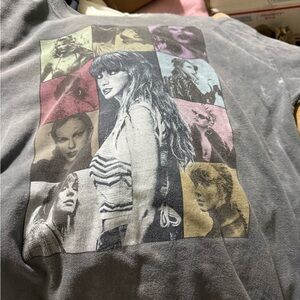 Taylor Swift Gray Graphic Tee - Short Sleeve